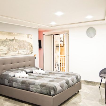 Suite Napoli Sotterranea Con Vasca Idromassaggio Экстерьер фото